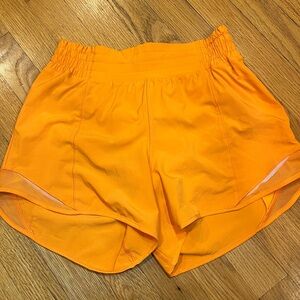 Lululemon Hotty Hots 4 Inch in Orange Soda